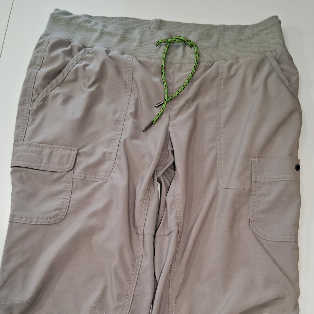 Columbia Cargo Pants - Picture 1 of 9